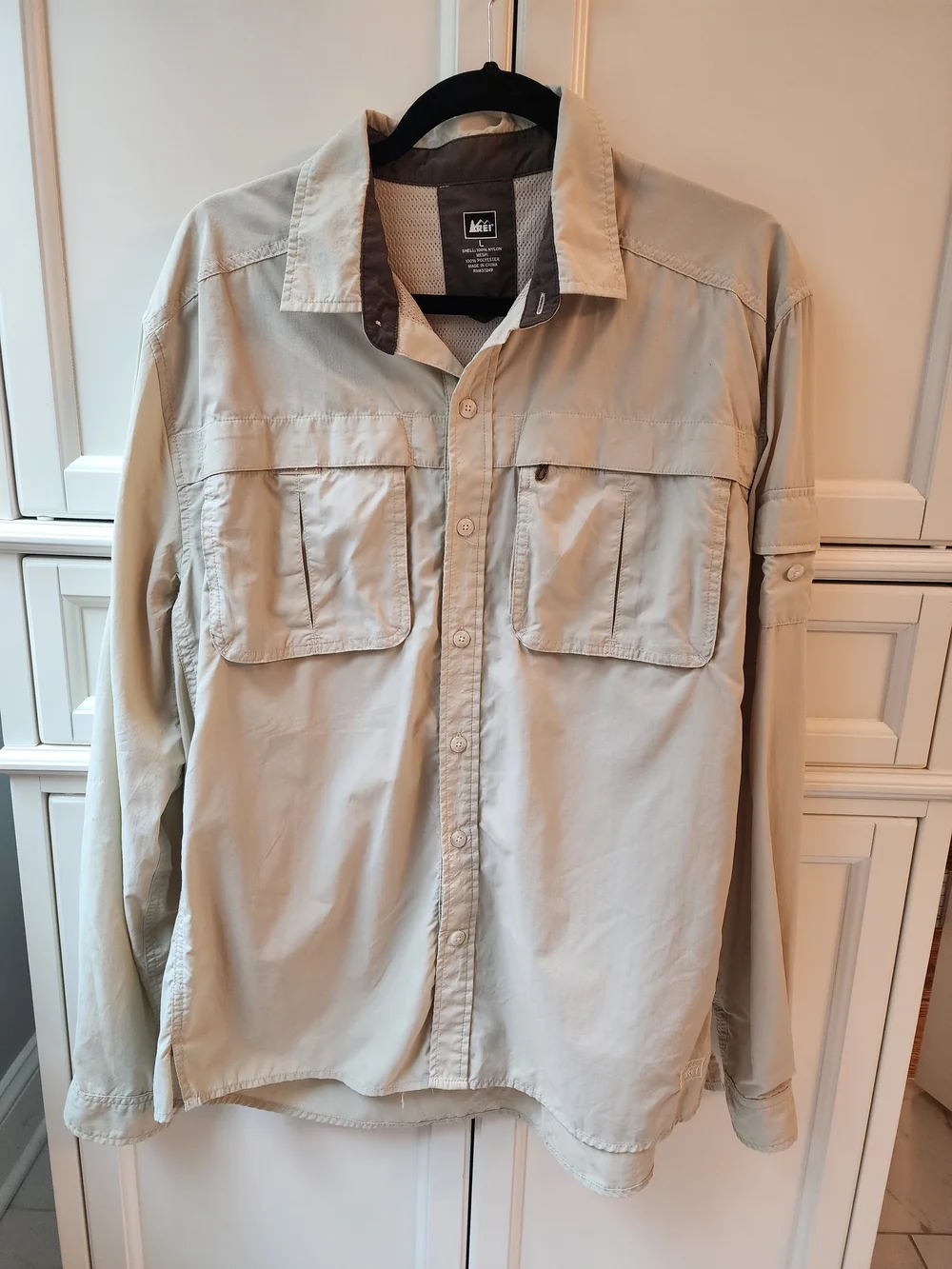 REI Mens L Beige Vented Fishing Safari Outdoor Long Sleeve Button-Up Roll Tab